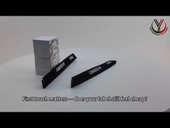 Kleidungsstücke verwenden Polyester-Gurtbänder, bedruckt mit weißem Silikon-Logo