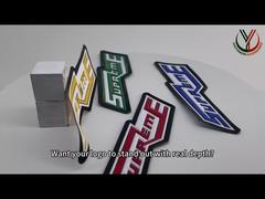 Erfahren Sie, warum Sie sich für TPU-geprägte, zweifarbige Wärmeübertragungs-Kleidungsetiketten mit erhabenem Logo entscheiden sollten