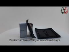 Wir stellen Twill-Gewebe-Wärmeübertragungsetiketten vor, die mit gedruckten Silikonlogos für Sie individuell gestaltet werden können.