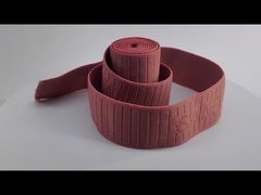 Sehen Sie sich 25 mm recyceltes Jacquard-Gummiband mit einer Seite für eine Kleidungsstück-Demo an