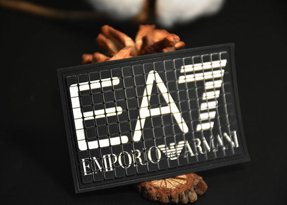 Benutzerdefinierte Siebdruck-Patches aus Silikon, waschbare Kleidungsetiketten aus Silikon